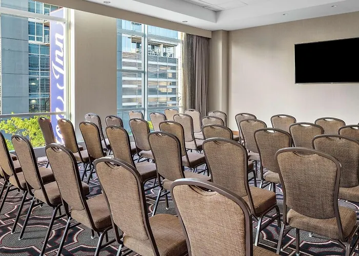 Hampton Mccormick Place Hotel