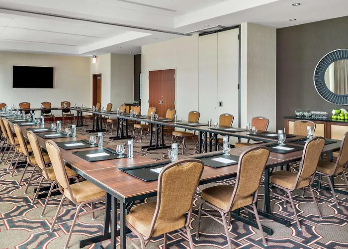 Hotel Hampton Mccormick Place 3*