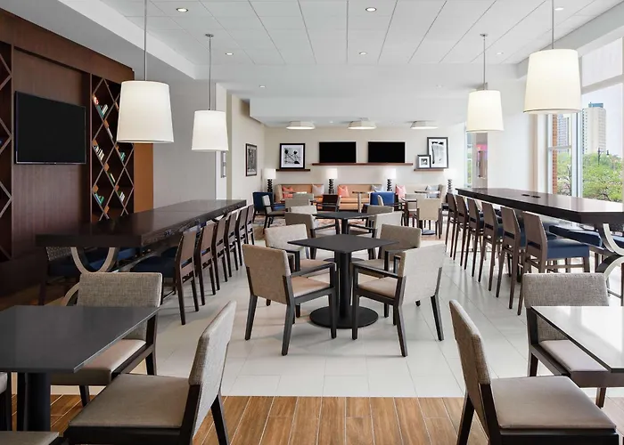Hotel Hampton Mccormick Place Chicago