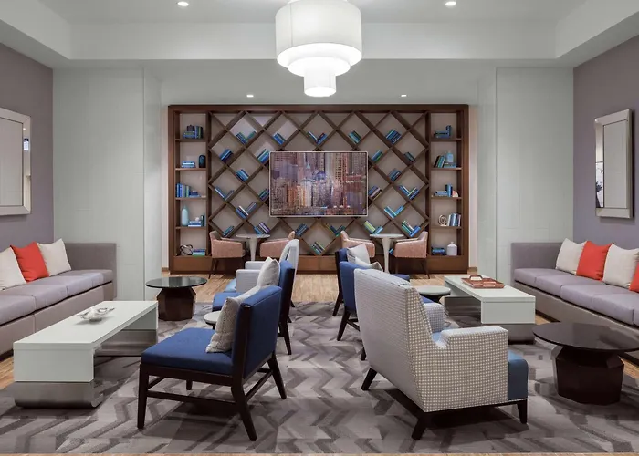 Hampton Mccormick Place Hotel 3*